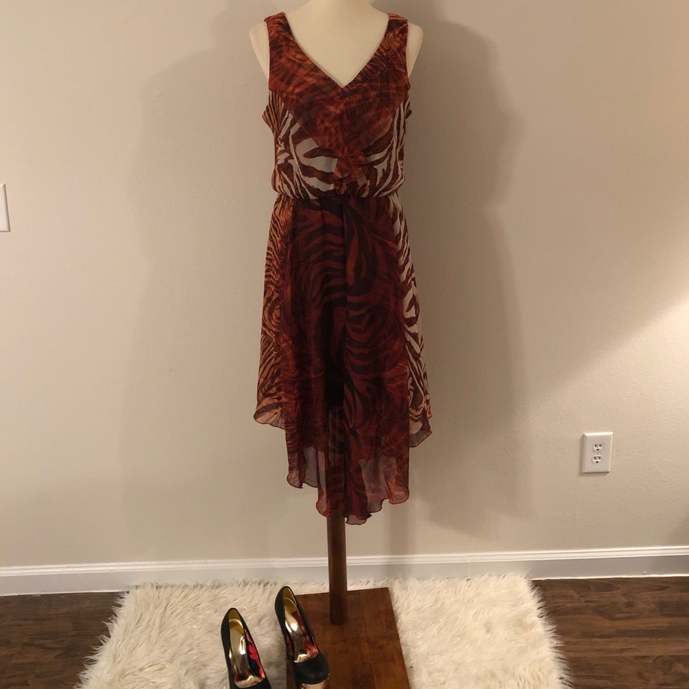 Rabbit Rabbit Rabbit Handkerchief Hem Floral Print - Picture 2 of 8